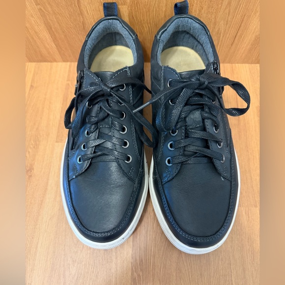 Propét Men’s Black Leather Sneakers US 8.5 | Comfort Shoes - Picture 4 of 7